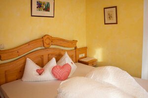 1. Schlafzimmer Ferienwohnung Watzmannkind 4
